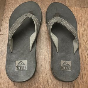 Men’s Reef flip flops